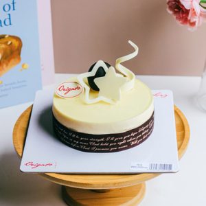 Mousse chanh leo trang trí sao socola